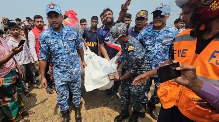 পদ্মাপাড়ে স্বজনদের আহাজারি, নিহত বেড়ে ২৬